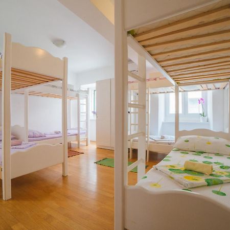 Хостел Cheap Sleep Marinero (Adults Only) Хвар Екстер'єр фото