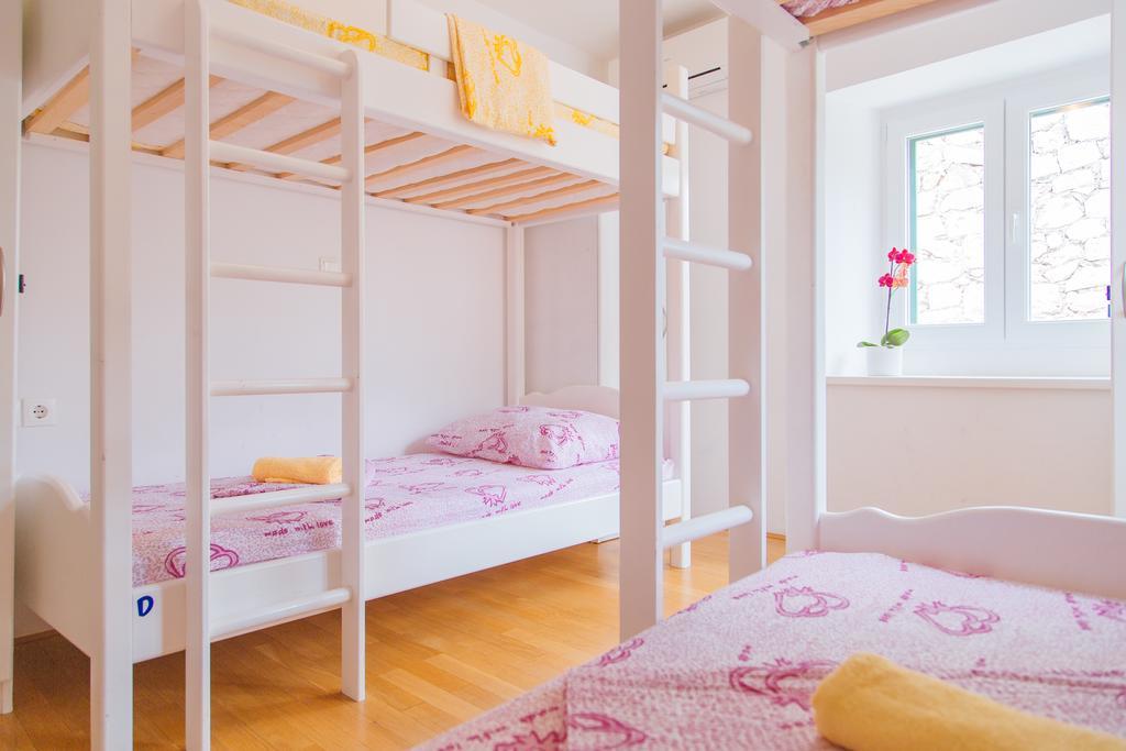 Хостел Cheap Sleep Marinero (Adults Only) Хвар Екстер'єр фото