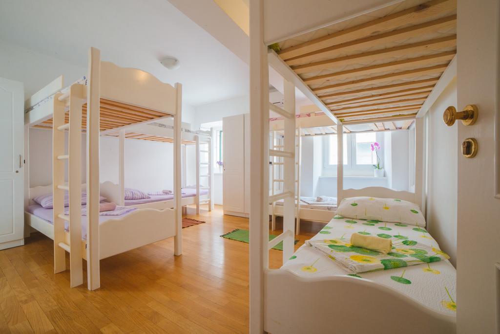 Хостел Cheap Sleep Marinero (Adults Only) Хвар Екстер'єр фото