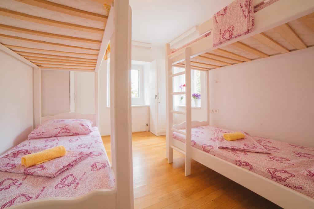 Хостел Cheap Sleep Marinero (Adults Only) Хвар Екстер'єр фото